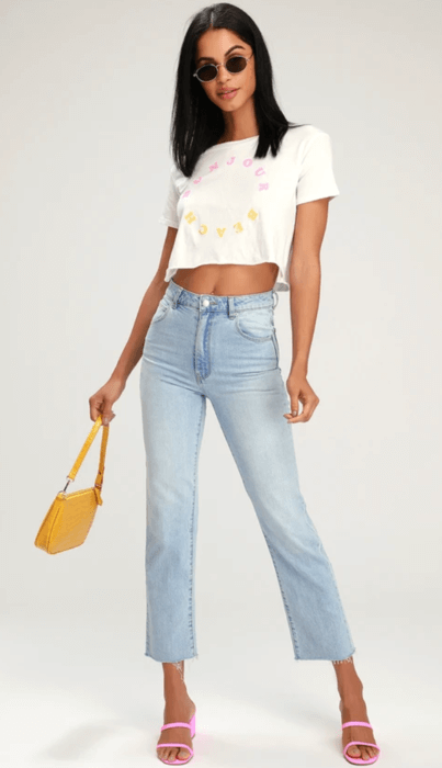 tops to wear with mom jeans