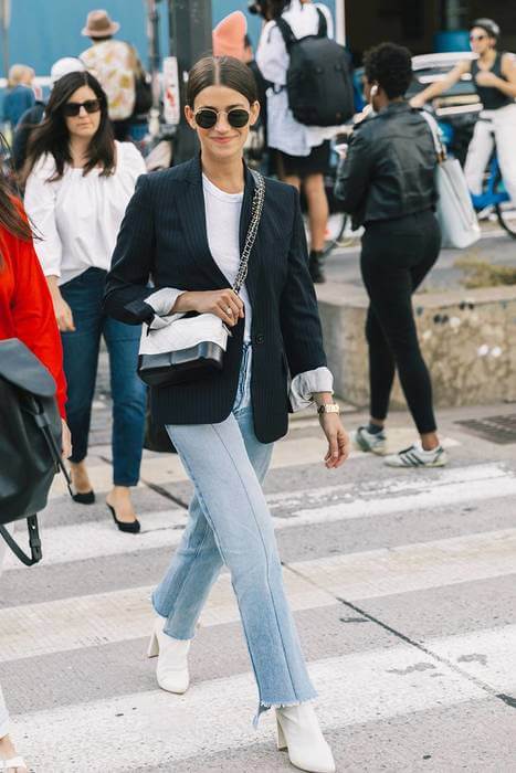 12 Different Ways To Style Mom Jeans